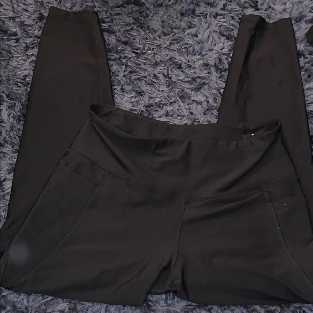 Old Navy Elevate 7/8 Legging w/ Pockets